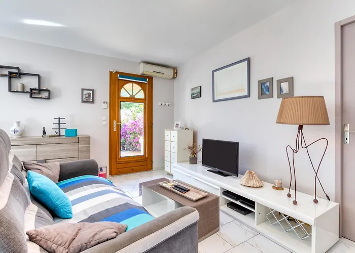 Arc-en-ciel Вилла Фронтиньян